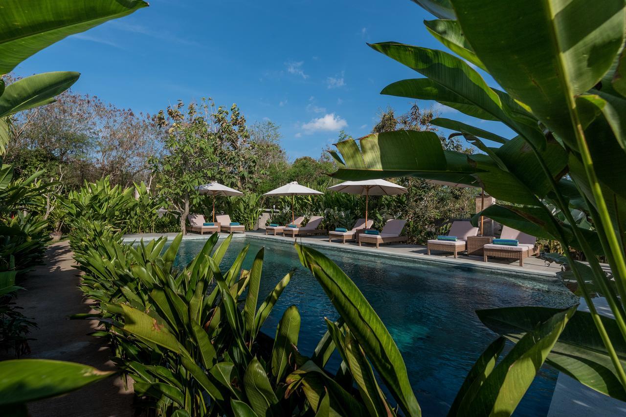 รอยัล รีทรีต วิลลา เลมโบงัน Bed & Breakfast นูซาเลมโบงัน ภายนอก รูปภาพ