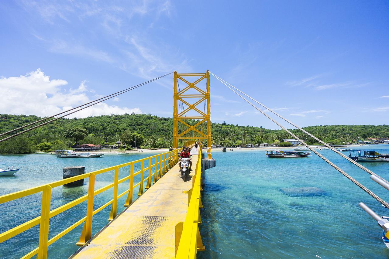 รอยัล รีทรีต วิลลา เลมโบงัน Bed & Breakfast นูซาเลมโบงัน ภายนอก รูปภาพ