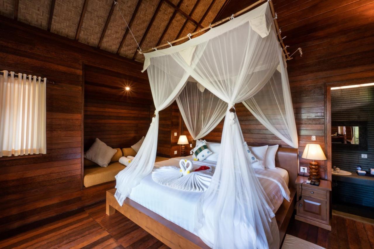 รอยัล รีทรีต วิลลา เลมโบงัน Bed & Breakfast นูซาเลมโบงัน ภายนอก รูปภาพ